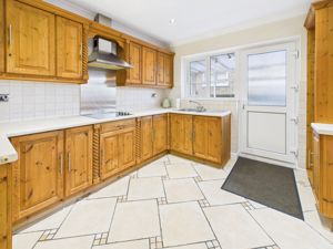 Kitchen- click for photo gallery